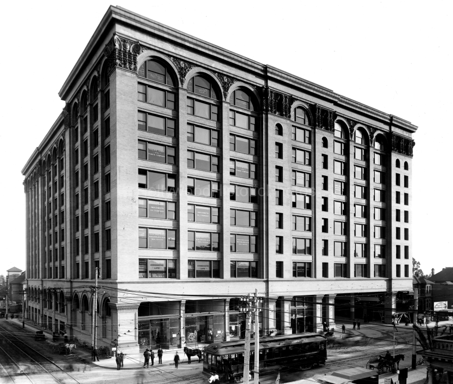 Pacific Electric Terminal Bldg. 1910.jpg